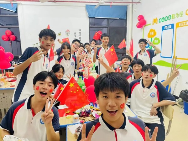 岳陽市江南通信職業(yè)技術(shù)學校有限公司,岳陽江南學校,岳陽江南通信學校,岳陽職業(yè)學校 岳陽市江南通信職業(yè)技術(shù)學校有限公司,岳陽江南學校,岳陽江南通信學校,岳陽職業(yè)學校